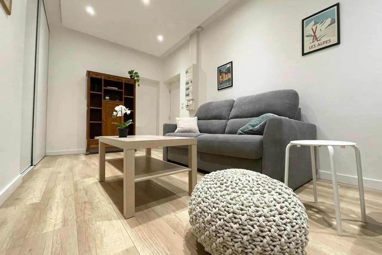 Apartament #Cf In White&Gray Center Grenoble